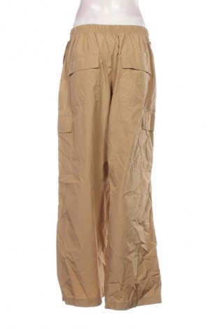 Damenhose Bershka, Größe L, Farbe Beige, Preis € 13,99