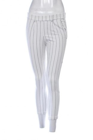 Női nadrág Bershka, Méret S, Szín Sokszínű, Ár 3 069 Ft