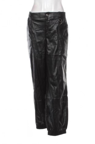 Дамски панталон Bershka, Размер XL, Цвят Черен, Цена 46,99 лв.