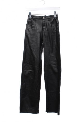 Дамски панталон Bershka, Размер XS, Цвят Черен, Цена 14,99 лв.