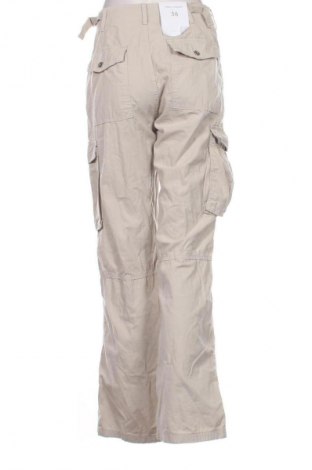 Damenhose Bershka, Größe S, Farbe Beige, Preis 24,00 €