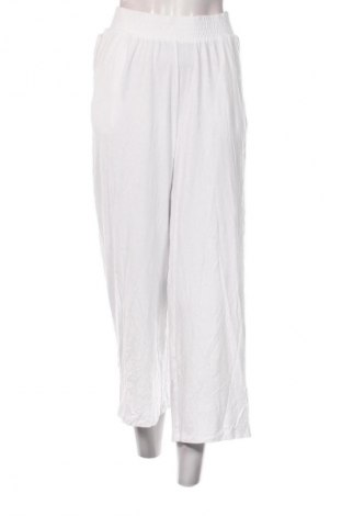 Γυναικείο παντελόνι Bpc Bonprix Collection, Μέγεθος M, Χρώμα Λευκό, Τιμή 11,99 €