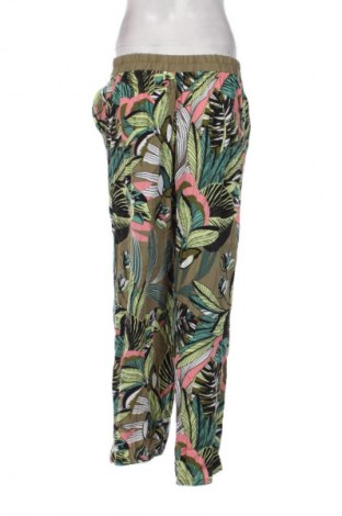 Дамски панталон Canda, Размер L, Цвят Многоцветен, Цена 23,99 лв.