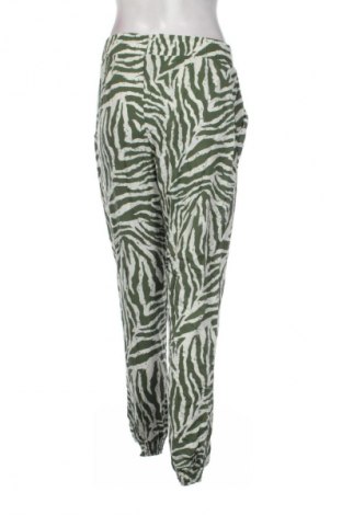 Pantaloni de femei Chicoree, Mărime M, Culoare Multicolor, Preț 53,99 Lei