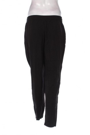 Γυναικείο παντελόνι Christian Berg, Μέγεθος M, Χρώμα Μαύρο, Τιμή 17,00 €