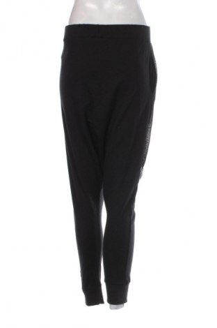Pantaloni de femei Cipo & Baxx, Mărime M, Culoare Negru, Preț 88,99 Lei