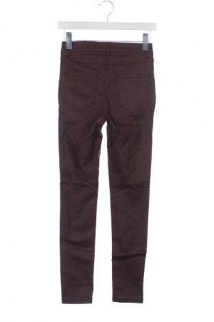 Dámské kalhoty  Clockhouse, Velikost XXS, Barva Červená, Cena  367,00 Kč