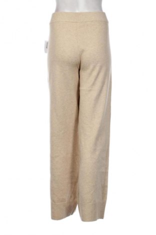 Дамски панталон Gap, Размер L, Цвят Бежов, Цена 62,99 лв.