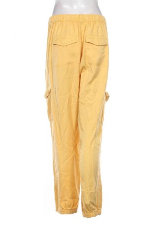 Damskie spodnie Laura Torelli, Rozmiar XXL, Kolor Żółty, Cena 61,99 zł