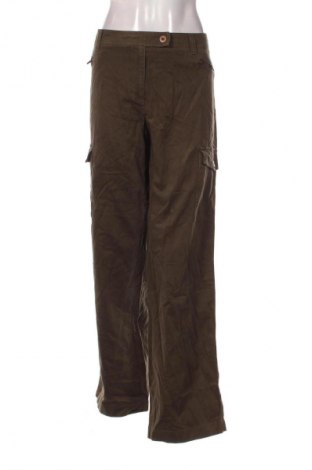 Дамски панталон Peserico, Размер XL, Цвят Зелен, Цена 117,99 лв.