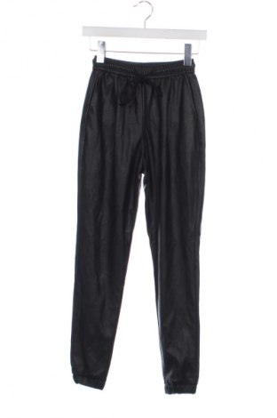 Dámske nohavice Pull&Bear, Veľkosť S, Farba Čierna, Cena  10,95 €