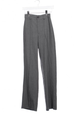 Damskie spodnie Pull&Bear, Rozmiar XXS, Kolor Szary, Cena 111,99 zł