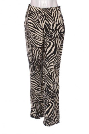 Дамски панталон Reserved, Размер M, Цвят Многоцветен, Цена 28,99 лв.