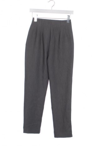Γυναικείο παντελόνι Stradivarius, Μέγεθος XS, Χρώμα Γκρί, Τιμή 15,00 €