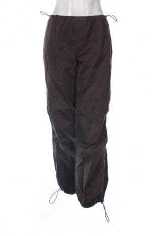 Dámské kalhoty  Stradivarius, Velikost S, Barva Šedá, Cena  367,00 Kč