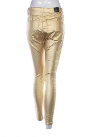 Damenhose Stradivarius, Größe L, Farbe Golden, Preis 27,11 €