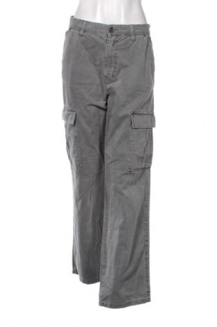 Dámské kalhoty  Stradivarius, Velikost M, Barva Šedá, Cena  259,00 Kč