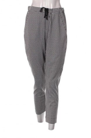 Γυναικείο παντελόνι United Colors Of Benetton, Μέγεθος XL, Χρώμα Πολύχρωμο, Τιμή 15,99 €