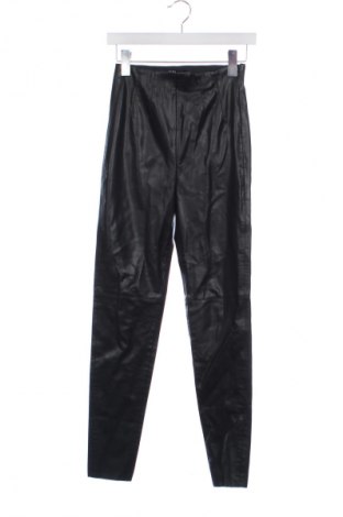 Pantaloni de femei Zara, Mărime XXS, Culoare Negru, Preț 64,99 Lei