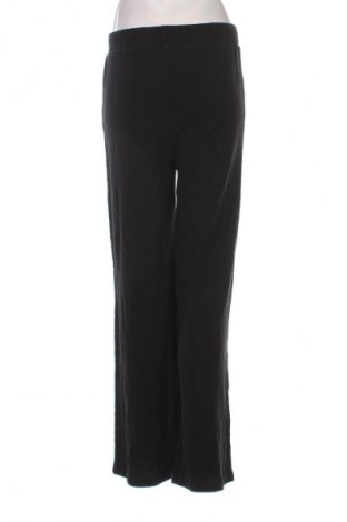 Дамски панталон Zara, Размер S, Цвят Бял, Цена 27,00 лв.