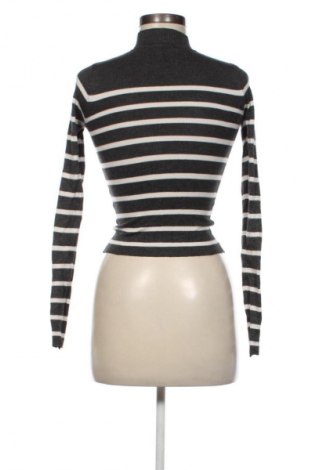 Дамски пуловер Pull&Bear, Размер XS, Цвят Многоцветен, Цена 21,99 лв.