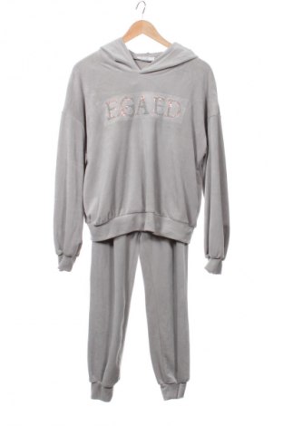 Дамски спортен екип M.b. 21, Размер XS, Цвят Сив, Цена 34,99 лв.