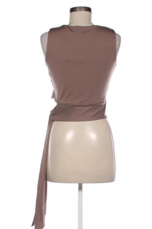 Női top Guido Maria Kretschmer for About You, Méret M, Szín Barna, Ár 15 919 Ft