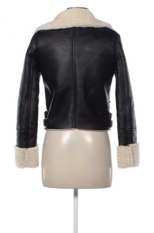 Geacă de piele pentru femei Bershka, Mărime XS, Culoare Negru, Preț 153,00 Lei