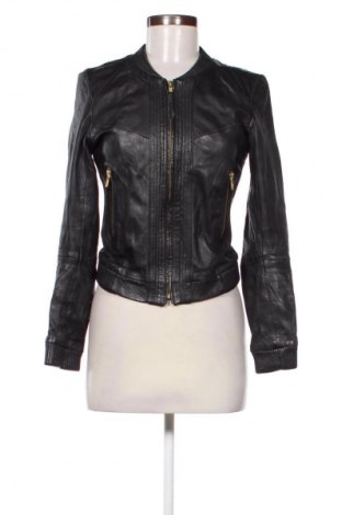 Γυναικείο δερμάτινο μπουφάν Mango, Μέγεθος XS, Χρώμα Μαύρο, Τιμή 113,22 €