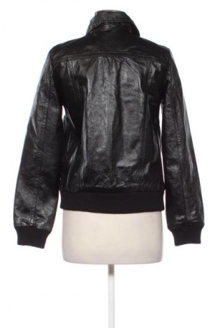 Dámska kožená bunda  Pepe Jeans, Veľkosť L, Farba Čierna, Cena  80,31 €