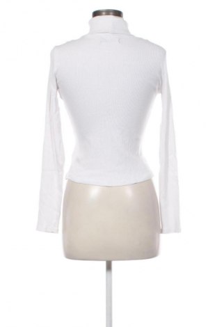 Damski golf Sinsay, Rozmiar M, Kolor Biały, Cena 43,68 zł