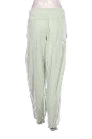 Dámské tepláky Adidas, Velikost S, Barva Zelená, Cena  1 429,00 Kč