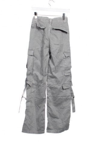 Γυναικείο αθλητικό παντελόνι Bershka, Μέγεθος XS, Χρώμα Γκρί, Τιμή 13,99 €