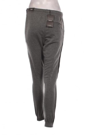 Damen Sporthose Bershka, Größe S, Farbe Grau, Preis 21,99 €