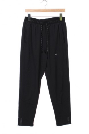 Дамско спортно долнище Nike, Размер M, Цвят Черен, Цена 93,99 лв.