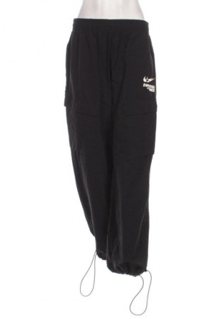 Дамско спортно долнище Nike, Размер M, Цвят Черен, Цена 48,99 лв.