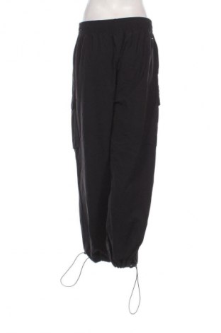 Дамско спортно долнище Nike, Размер M, Цвят Черен, Цена 48,99 лв.