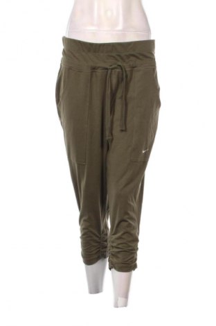 Pantaloni trening de femei Nike, Mărime XL, Culoare Verde, Preț 157,99 Lei