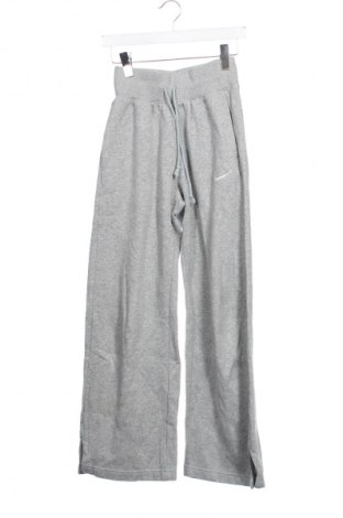 Dámské tepláky Nike, Velikost XS, Barva Šedá, Cena  1 429,00 Kč