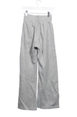 Dámské tepláky Nike, Velikost XS, Barva Šedá, Cena  1 429,00 Kč