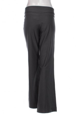 Дамско спортно долнище Nike, Размер L, Цвят Сив, Цена 46,99 лв.