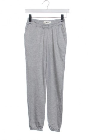 Pantaloni trening de femei Pull&Bear, Mărime XXS, Culoare Gri, Preț 145,99 Lei