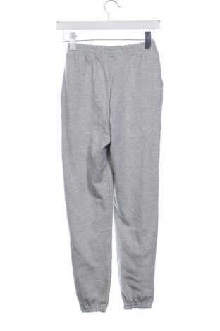 Pantaloni trening de femei Pull&Bear, Mărime XXS, Culoare Gri, Preț 145,99 Lei