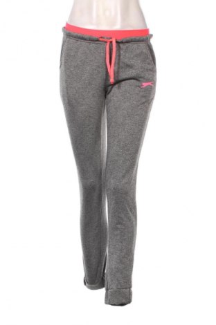 Pantaloni trening de femei Slazenger, Mărime S, Culoare Gri, Preț 41,99 Lei
