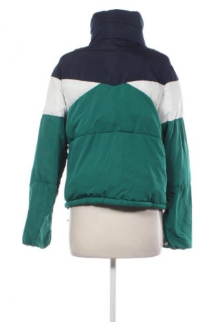 Дамско яке Bershka, Размер S, Цвят Многоцветен, Цена 43,99 лв.