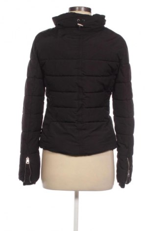 Kurtka damska Bershka, Rozmiar M, Kolor Czarny, Cena 120,99 zł