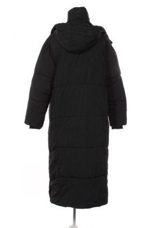 Kurtka damska Bershka, Rozmiar M, Kolor Czarny, Cena 250,99 zł