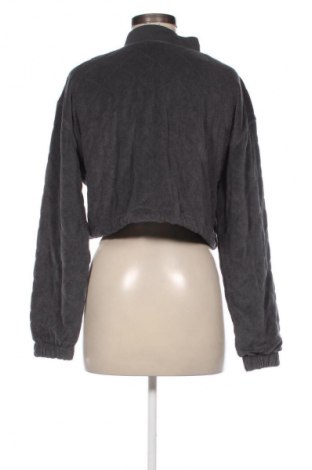 Дамско яке Nike, Размер S, Цвят Сив, Цена 82,00 лв.