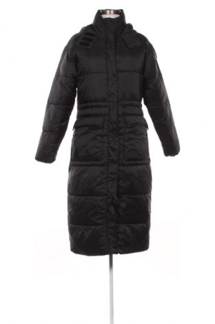 Дамско яке ONLY, Размер XS, Цвят Черен, Цена 75,99 лв.