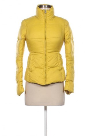 Γυναικείο μπουφάν United Colors Of Benetton, Μέγεθος M, Χρώμα Κίτρινο, Τιμή 34,78 €